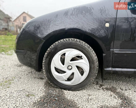 Чорний Шкода Фабія, об'ємом двигуна 1.39 л та пробігом 201 тис. км за 3750 $, фото 1 на Automoto.ua