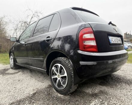 Черный Шкода Фабия, объемом двигателя 1.4 л и пробегом 201 тыс. км за 4100 $, фото 5 на Automoto.ua