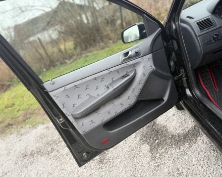 Черный Шкода Фабия, объемом двигателя 1.4 л и пробегом 201 тыс. км за 4100 $, фото 10 на Automoto.ua