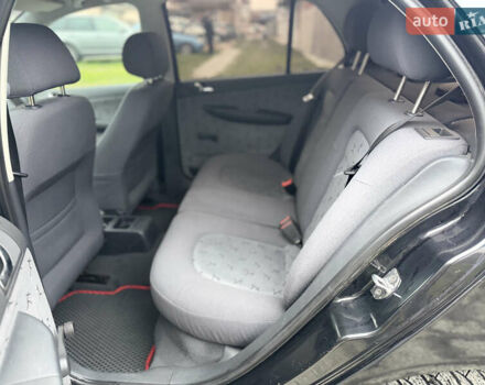 Чорний Шкода Фабія, об'ємом двигуна 1.39 л та пробігом 201 тис. км за 3750 $, фото 21 на Automoto.ua