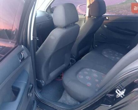 Черный Шкода Фабия, объемом двигателя 1.2 л и пробегом 260 тыс. км за 3450 $, фото 14 на Automoto.ua