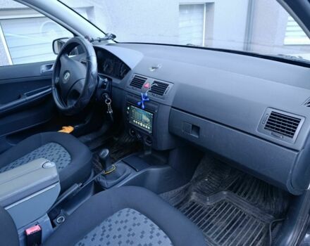 Черный Шкода Фабия, объемом двигателя 1.2 л и пробегом 277 тыс. км за 3500 $, фото 3 на Automoto.ua