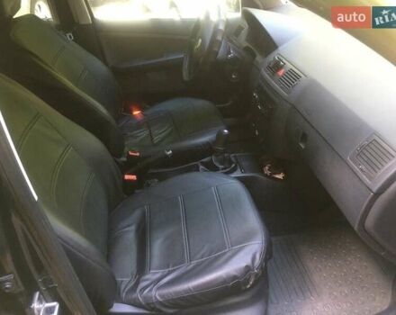 Черный Шкода Фабия, объемом двигателя 1.2 л и пробегом 201 тыс. км за 4500 $, фото 6 на Automoto.ua