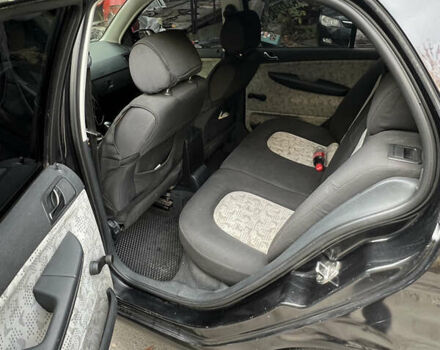 Черный Шкода Фабия, объемом двигателя 1.9 л и пробегом 290 тыс. км за 3300 $, фото 10 на Automoto.ua
