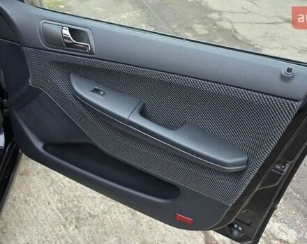 Черный Шкода Фабия, объемом двигателя 1.39 л и пробегом 173 тыс. км за 5799 $, фото 52 на Automoto.ua