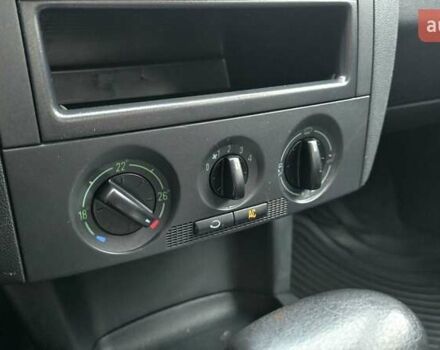 Черный Шкода Фабия, объемом двигателя 1.39 л и пробегом 173 тыс. км за 5799 $, фото 47 на Automoto.ua