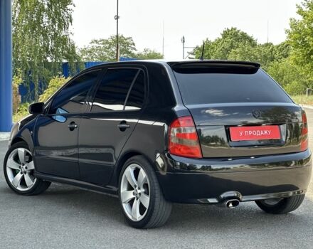 Черный Шкода Фабия, объемом двигателя 1.9 л и пробегом 265 тыс. км за 6599 $, фото 4 на Automoto.ua