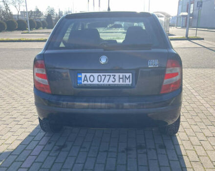 Черный Шкода Фабия, объемом двигателя 1.2 л и пробегом 300 тыс. км за 3500 $, фото 5 на Automoto.ua