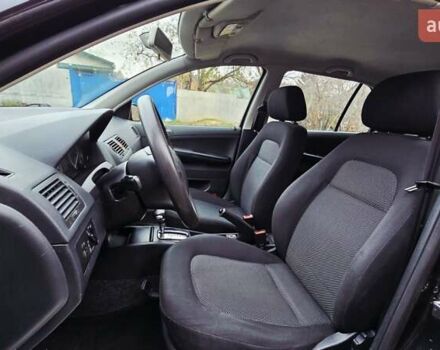 Черный Шкода Фабия, объемом двигателя 1.39 л и пробегом 173 тыс. км за 5799 $, фото 43 на Automoto.ua