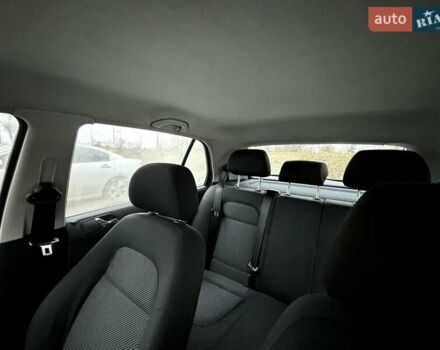 Черный Шкода Фабия, объемом двигателя 1.39 л и пробегом 198 тыс. км за 4100 $, фото 5 на Automoto.ua