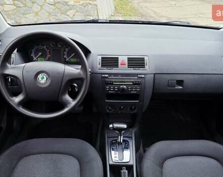 Черный Шкода Фабия, объемом двигателя 1.39 л и пробегом 173 тыс. км за 5799 $, фото 1 на Automoto.ua