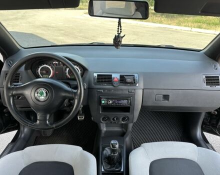 Черный Шкода Фабия, объемом двигателя 1.9 л и пробегом 265 тыс. км за 6599 $, фото 12 на Automoto.ua