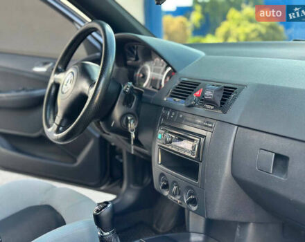 Черный Шкода Фабия, объемом двигателя 1.9 л и пробегом 265 тыс. км за 6599 $, фото 22 на Automoto.ua