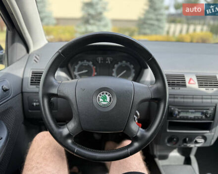 Черный Шкода Фабия, объемом двигателя 1.4 л и пробегом 177 тыс. км за 4350 $, фото 29 на Automoto.ua