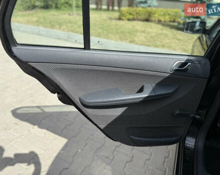 Черный Шкода Фабия, объемом двигателя 1.4 л и пробегом 177 тыс. км за 4350 $, фото 39 на Automoto.ua