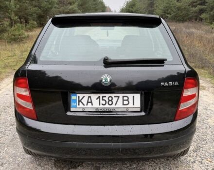 Черный Шкода Фабия, объемом двигателя 1.2 л и пробегом 175 тыс. км за 3950 $, фото 5 на Automoto.ua