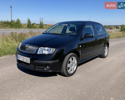 Черный Шкода Фабия, объемом двигателя 1.4 л и пробегом 250 тыс. км за 5150 $, фото 1 на Automoto.ua