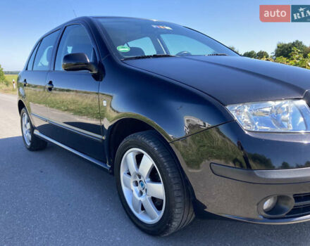 Черный Шкода Фабия, объемом двигателя 1.4 л и пробегом 250 тыс. км за 5150 $, фото 12 на Automoto.ua
