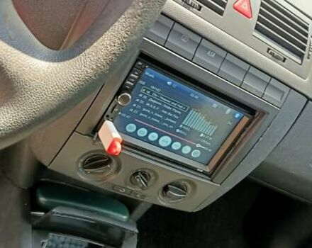 Черный Шкода Фабия, объемом двигателя 1.2 л и пробегом 189 тыс. км за 4054 $, фото 3 на Automoto.ua