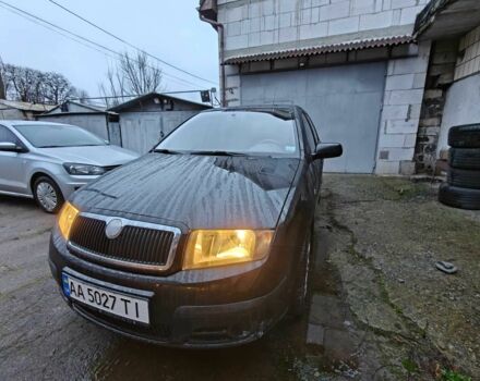 Черный Шкода Фабия, объемом двигателя 1.2 л и пробегом 315 тыс. км за 3300 $, фото 5 на Automoto.ua