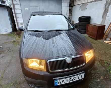 Черный Шкода Фабия, объемом двигателя 1.2 л и пробегом 315 тыс. км за 3300 $, фото 4 на Automoto.ua