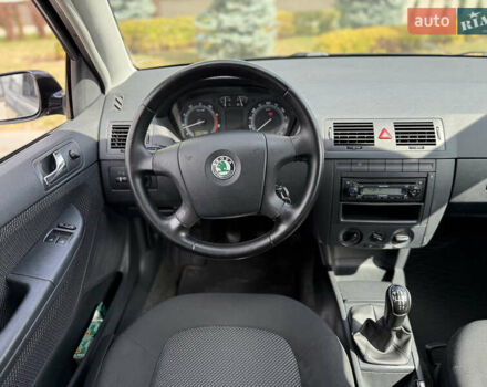 Черный Шкода Фабия, объемом двигателя 1.4 л и пробегом 177 тыс. км за 4350 $, фото 18 на Automoto.ua