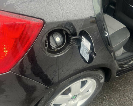 Черный Шкода Фабия, объемом двигателя 1.39 л и пробегом 171 тыс. км за 4700 $, фото 13 на Automoto.ua