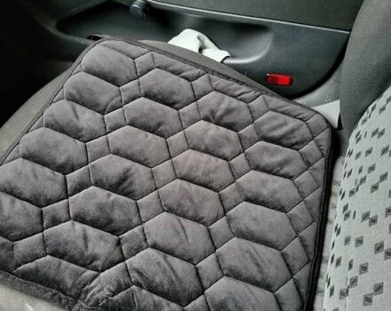 Черный Шкода Фабия, объемом двигателя 1.2 л и пробегом 341 тыс. км за 3000 $, фото 6 на Automoto.ua