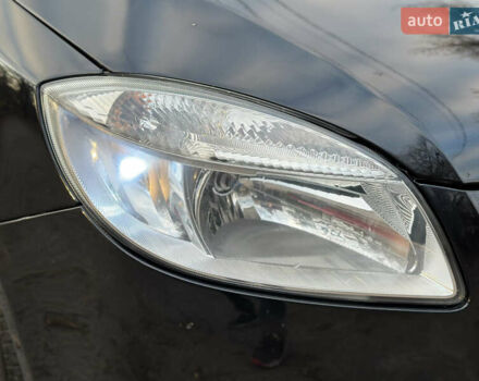 Черный Шкода Фабия, объемом двигателя 1.39 л и пробегом 153 тыс. км за 4250 $, фото 24 на Automoto.ua