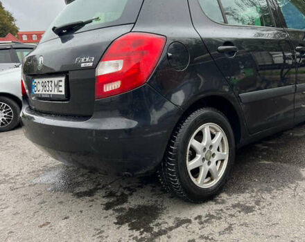 Черный Шкода Фабия, объемом двигателя 1.6 л и пробегом 310 тыс. км за 3900 $, фото 15 на Automoto.ua