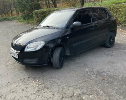Черный Шкода Фабия, объемом двигателя 0 л и пробегом 121 тыс. км за 4100 $, фото 8 на Automoto.ua