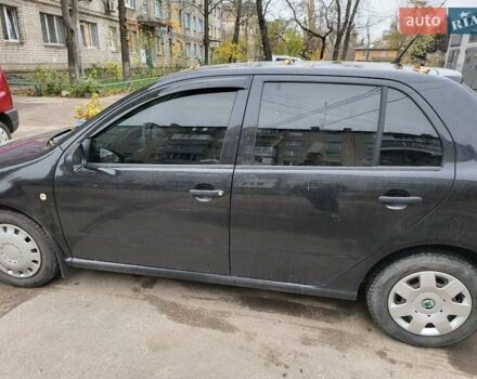 Черный Шкода Фабия, объемом двигателя 1.2 л и пробегом 341 тыс. км за 3000 $, фото 4 на Automoto.ua