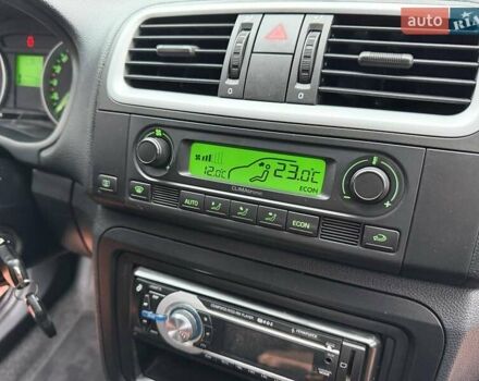 Черный Шкода Фабия, объемом двигателя 1.39 л и пробегом 209 тыс. км за 4800 $, фото 4 на Automoto.ua