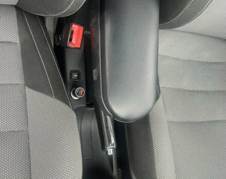 Черный Шкода Фабия, объемом двигателя 1.39 л и пробегом 171 тыс. км за 4700 $, фото 29 на Automoto.ua