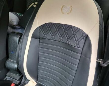 Черный Шкода Фабия, объемом двигателя 1.2 л и пробегом 341 тыс. км за 3000 $, фото 5 на Automoto.ua