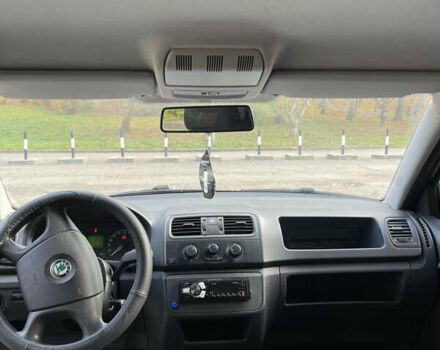 Черный Шкода Фабия, объемом двигателя 0 л и пробегом 121 тыс. км за 4100 $, фото 28 на Automoto.ua