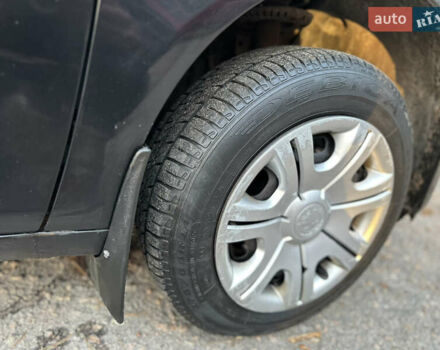 Черный Шкода Фабия, объемом двигателя 1.39 л и пробегом 153 тыс. км за 4250 $, фото 56 на Automoto.ua