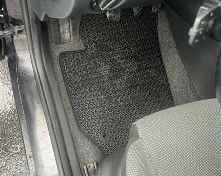 Черный Шкода Фабия, объемом двигателя 1.39 л и пробегом 171 тыс. км за 4700 $, фото 26 на Automoto.ua