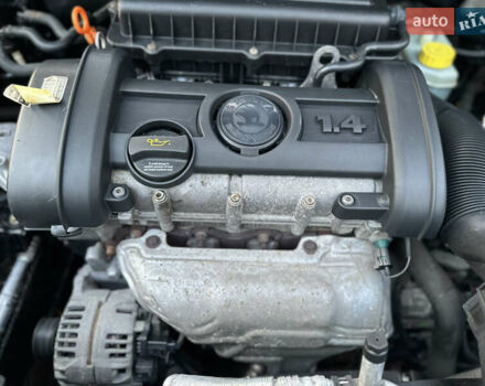 Черный Шкода Фабия, объемом двигателя 1.39 л и пробегом 153 тыс. км за 4250 $, фото 60 на Automoto.ua