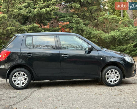 Черный Шкода Фабия, объемом двигателя 1.39 л и пробегом 153 тыс. км за 4250 $, фото 17 на Automoto.ua