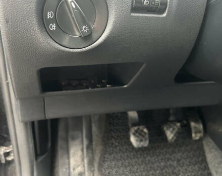 Черный Шкода Фабия, объемом двигателя 1.39 л и пробегом 171 тыс. км за 4700 $, фото 20 на Automoto.ua