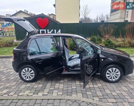 Чорний Шкода Фабія, об'ємом двигуна 1.4 л та пробігом 137 тис. км за 4750 $, фото 38 на Automoto.ua