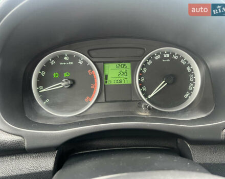 Черный Шкода Фабия, объемом двигателя 1.39 л и пробегом 171 тыс. км за 4700 $, фото 15 на Automoto.ua