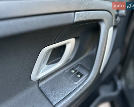 Черный Шкода Фабия, объемом двигателя 1.39 л и пробегом 153 тыс. км за 4250 $, фото 43 на Automoto.ua