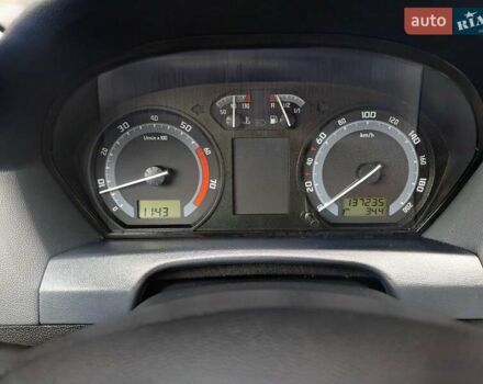 Чорний Шкода Фабія, об'ємом двигуна 1.4 л та пробігом 137 тис. км за 4750 $, фото 68 на Automoto.ua