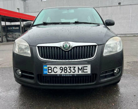 Черный Шкода Фабия, объемом двигателя 1.6 л и пробегом 310 тыс. км за 3900 $, фото 17 на Automoto.ua