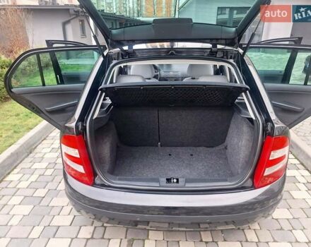 Чорний Шкода Фабія, об'ємом двигуна 1.4 л та пробігом 137 тис. км за 4750 $, фото 32 на Automoto.ua