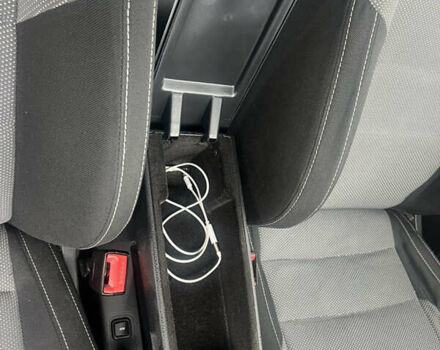 Черный Шкода Фабия, объемом двигателя 1.39 л и пробегом 171 тыс. км за 4700 $, фото 28 на Automoto.ua