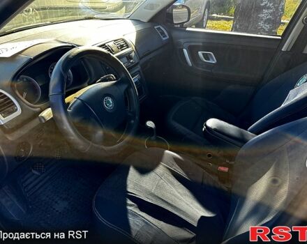 Черный Шкода Фабия, объемом двигателя 1.4 л и пробегом 0 тыс. км за 4400 $, фото 5 на Automoto.ua