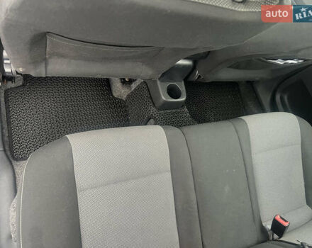 Черный Шкода Фабия, объемом двигателя 1.39 л и пробегом 171 тыс. км за 4700 $, фото 38 на Automoto.ua